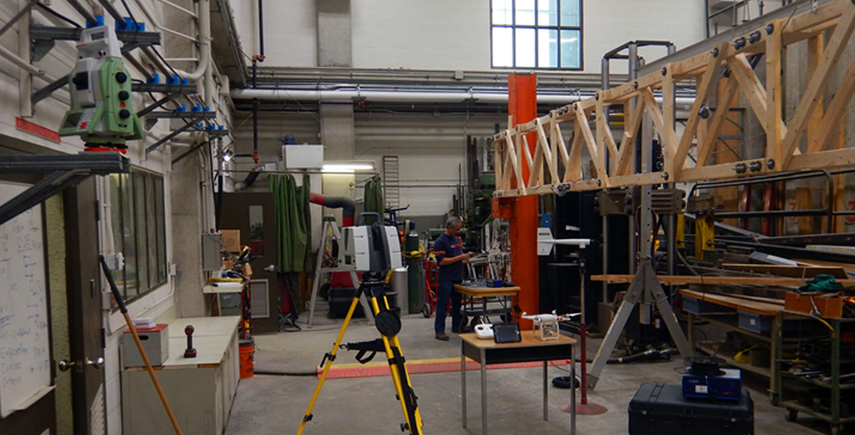 Monitoring the Structural Health of 80-year-old Royal Canadian Air Force Warren Truss Hangars with Leica Geosystems equipment - 2